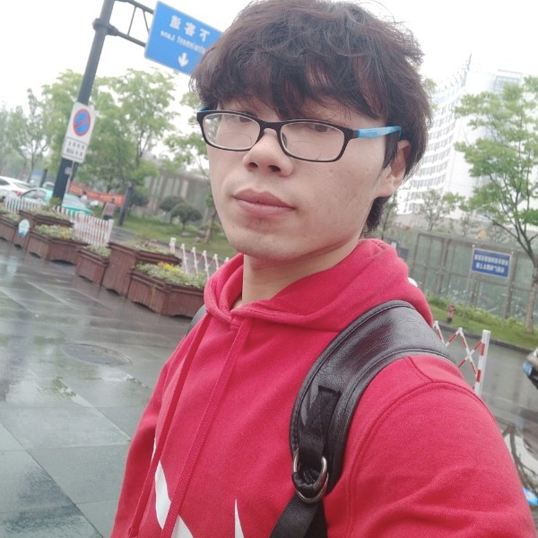 保温杯黯然的照片