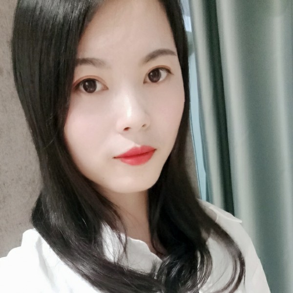 十指扣爱的照片