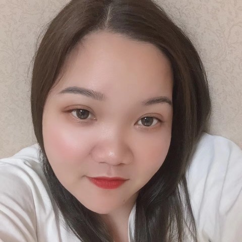 沐樱蹙眉强健的照片