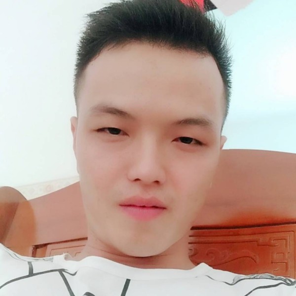 星雨回首细心的照片