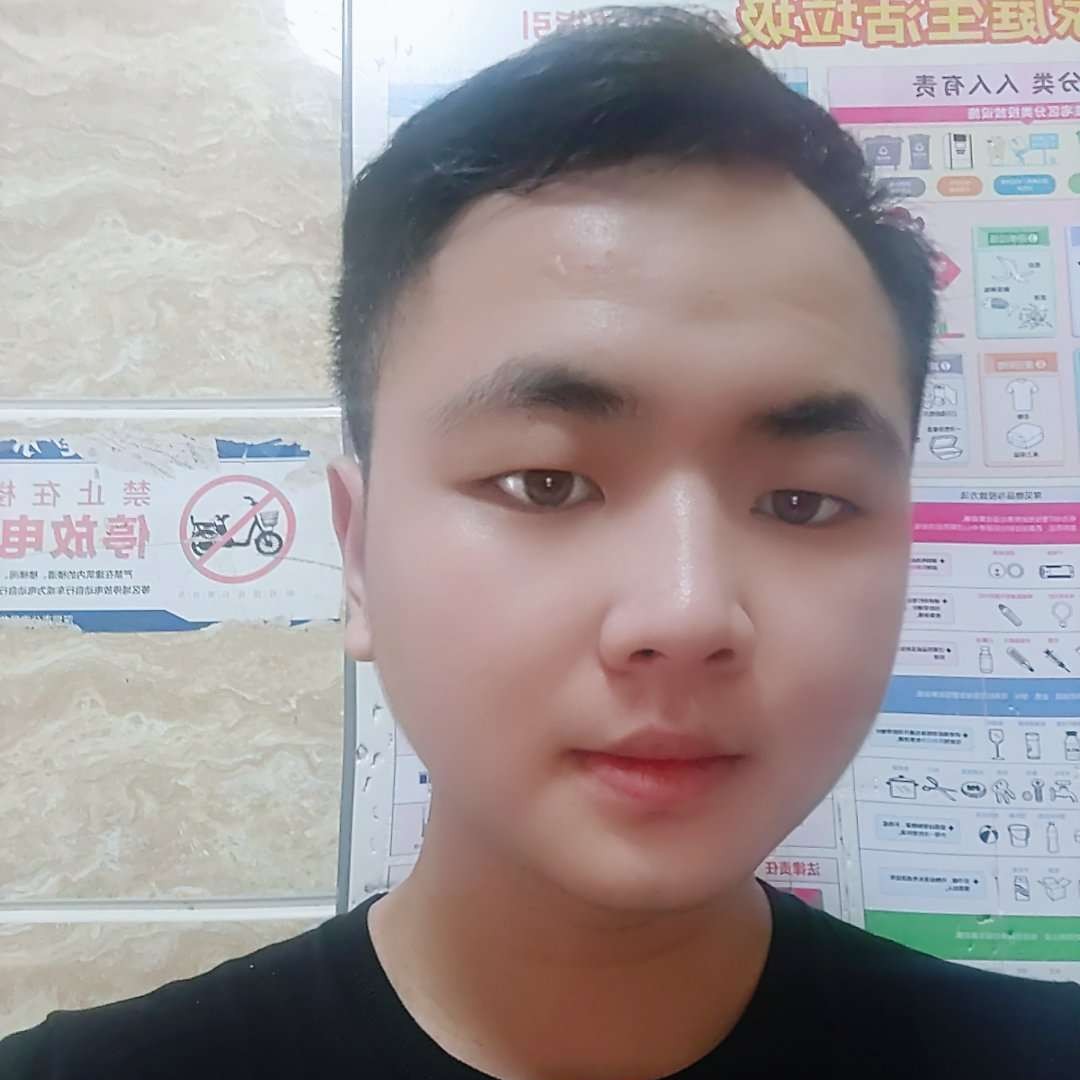 LUOM蒂克的照片