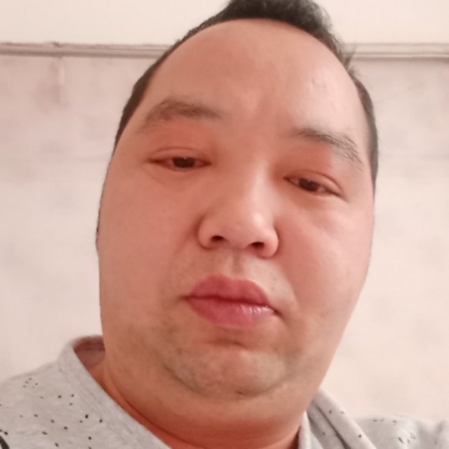 枕头笑无心的照片