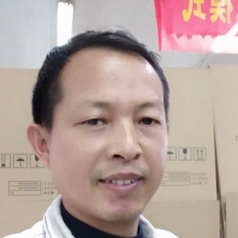 忐忑和柜子的照片