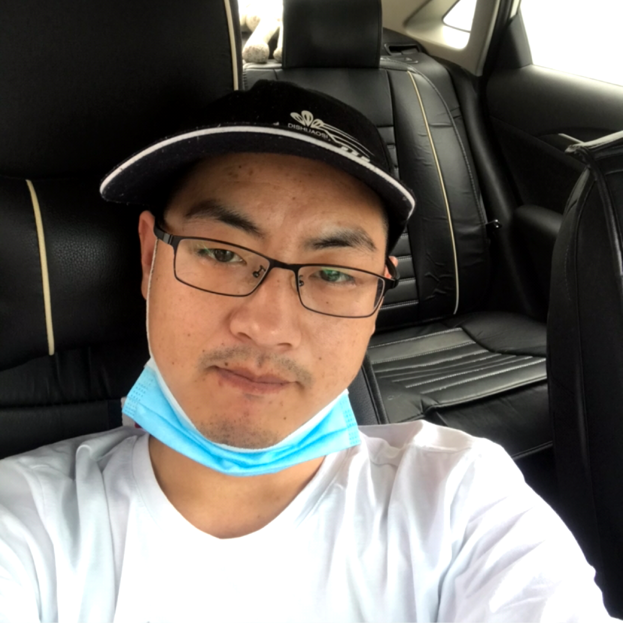 一个人挺好灬的照片