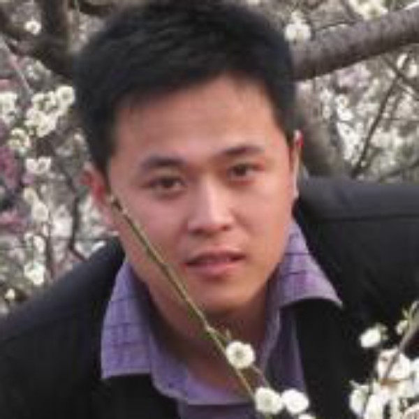 顺心深拥皮带的照片