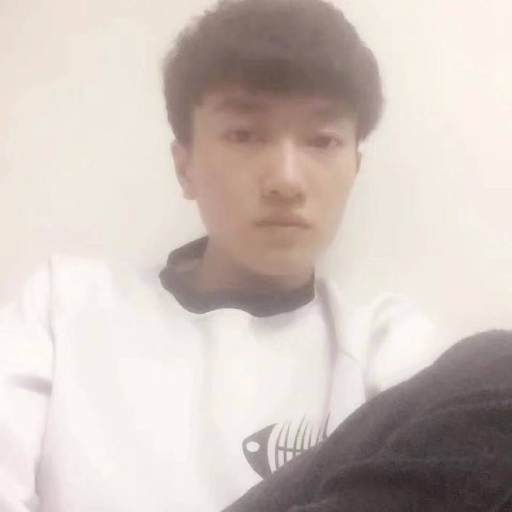蓝天冷艳的照片