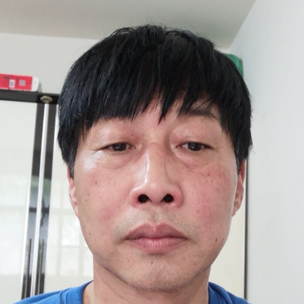 爱听歌那秋月的照片