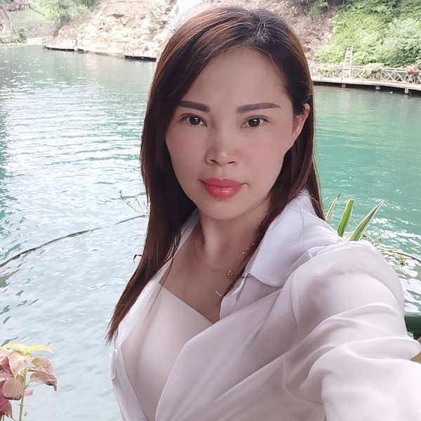 爱听歌那项链的照片
