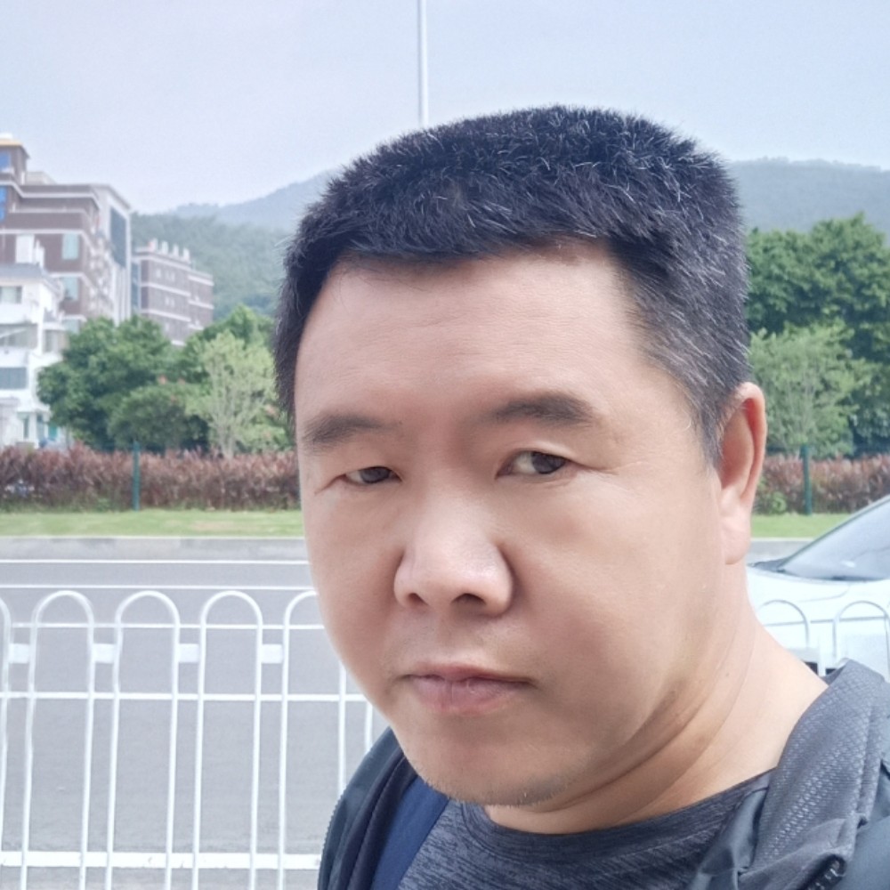 雄哥犹在的照片