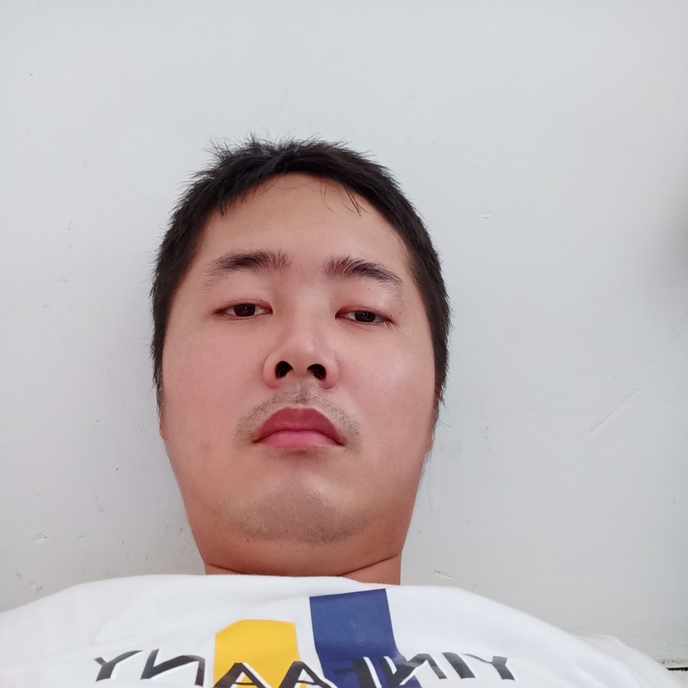 李丁山的照片