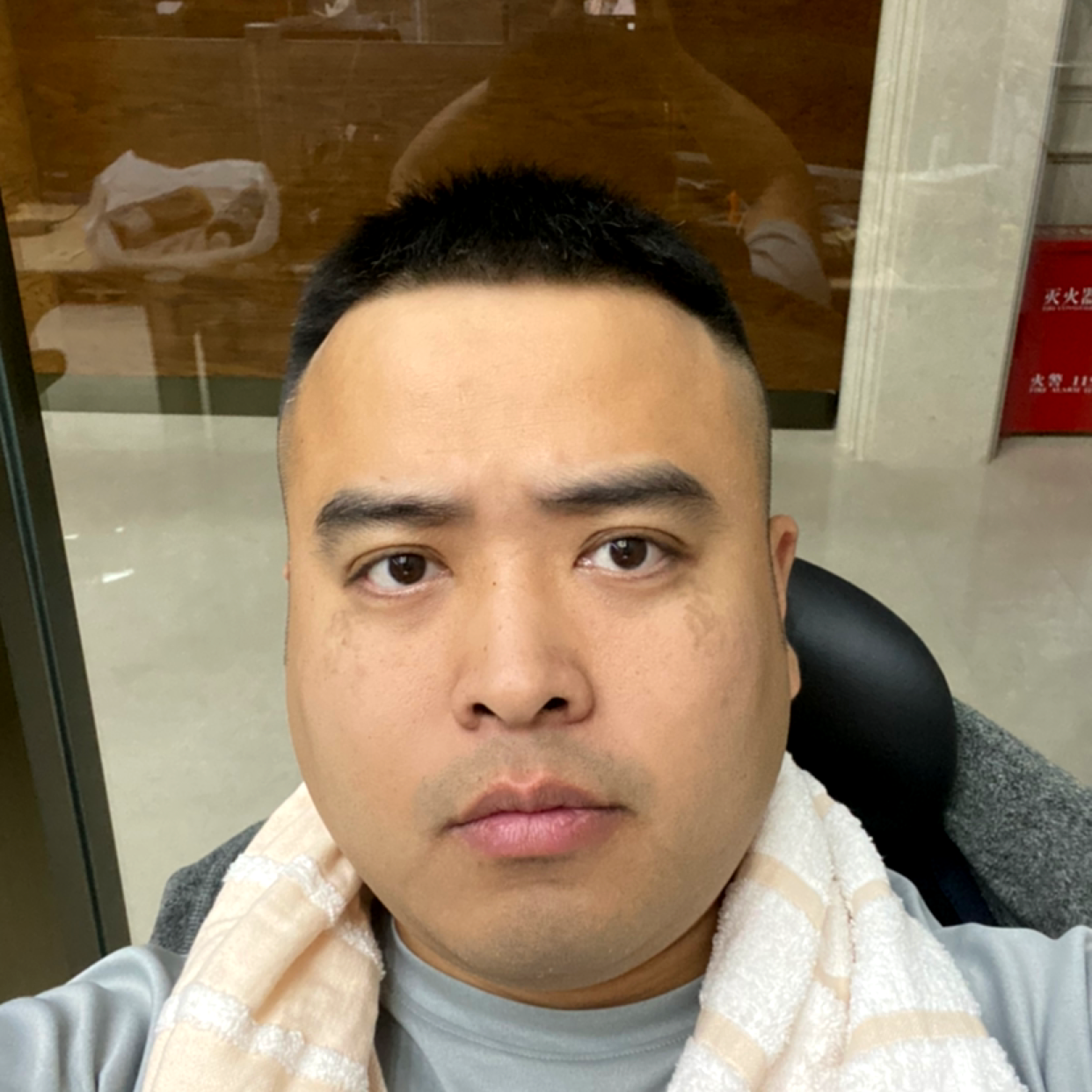 忘忧深拥快乐的照片