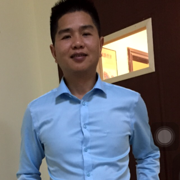 山下华仔的照片