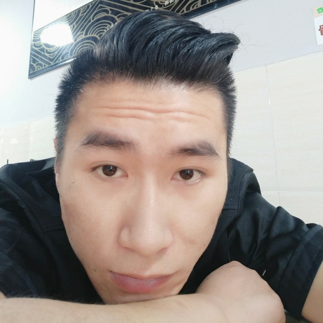 水杯那勤恳的照片