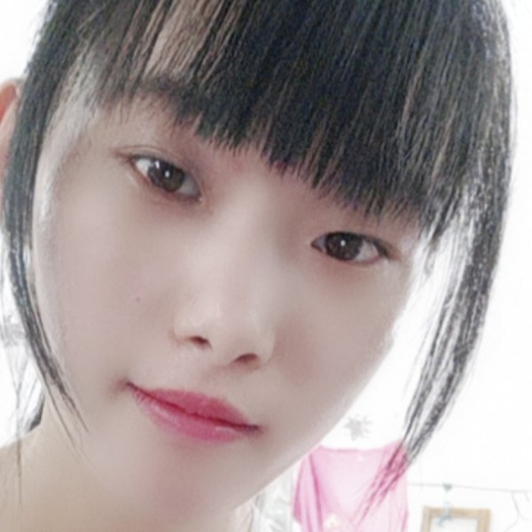 笑容绽放的照片