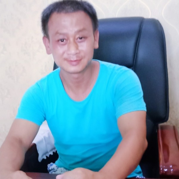 只要活着就没有退的照片