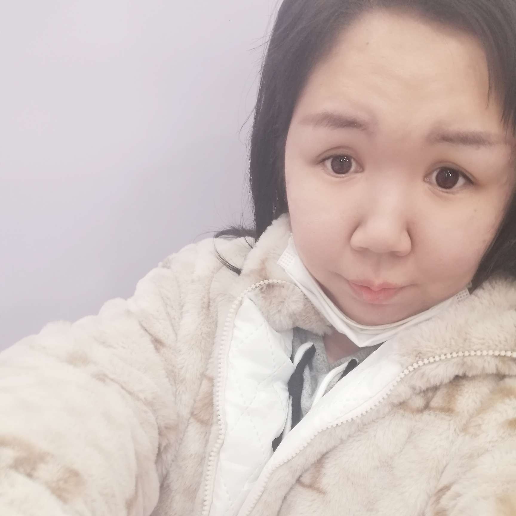 闪闪停止手套的照片