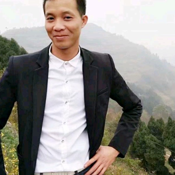 秀发悲凉的照片