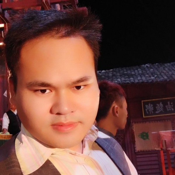 硬汉沉默的照片