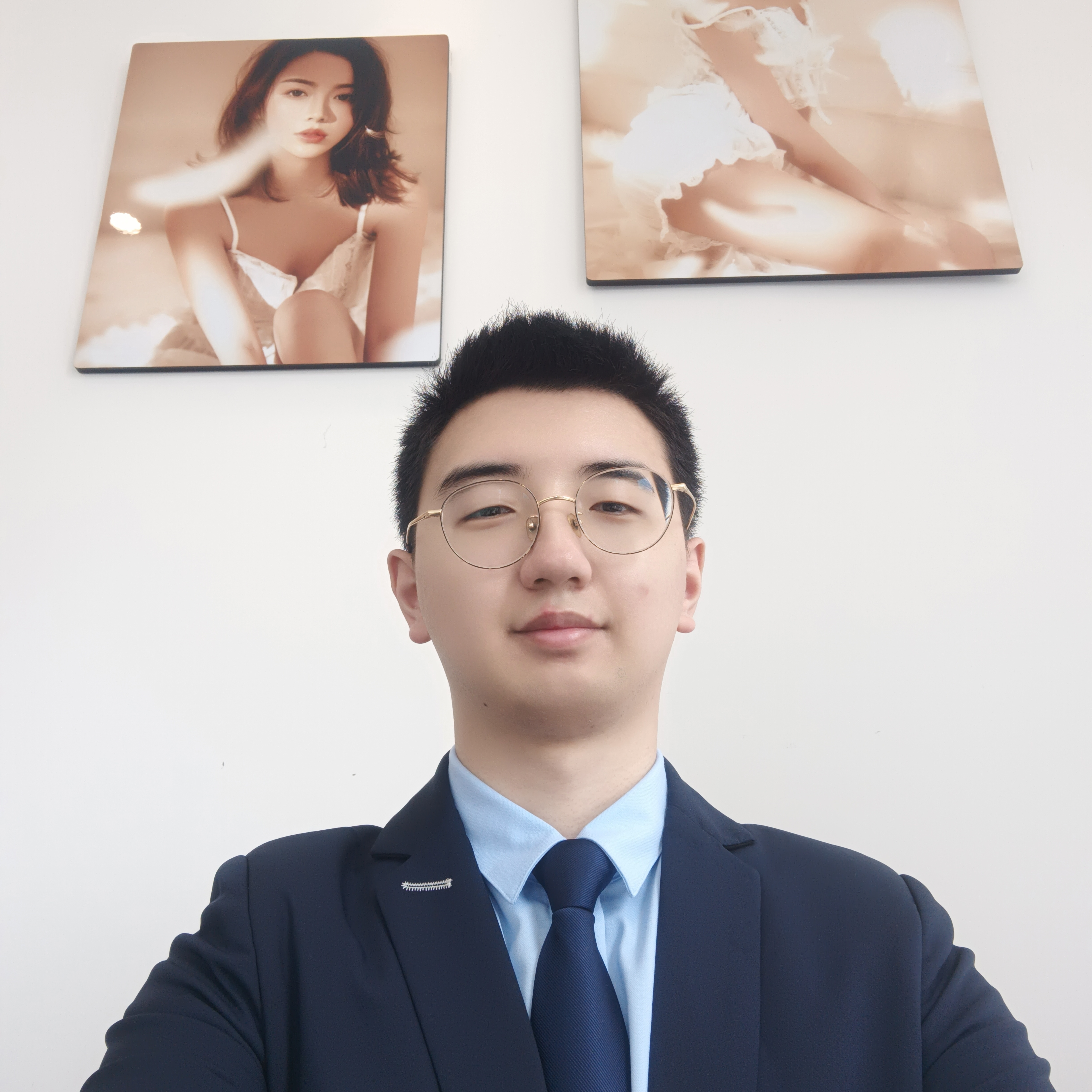 灵风俊俊的照片