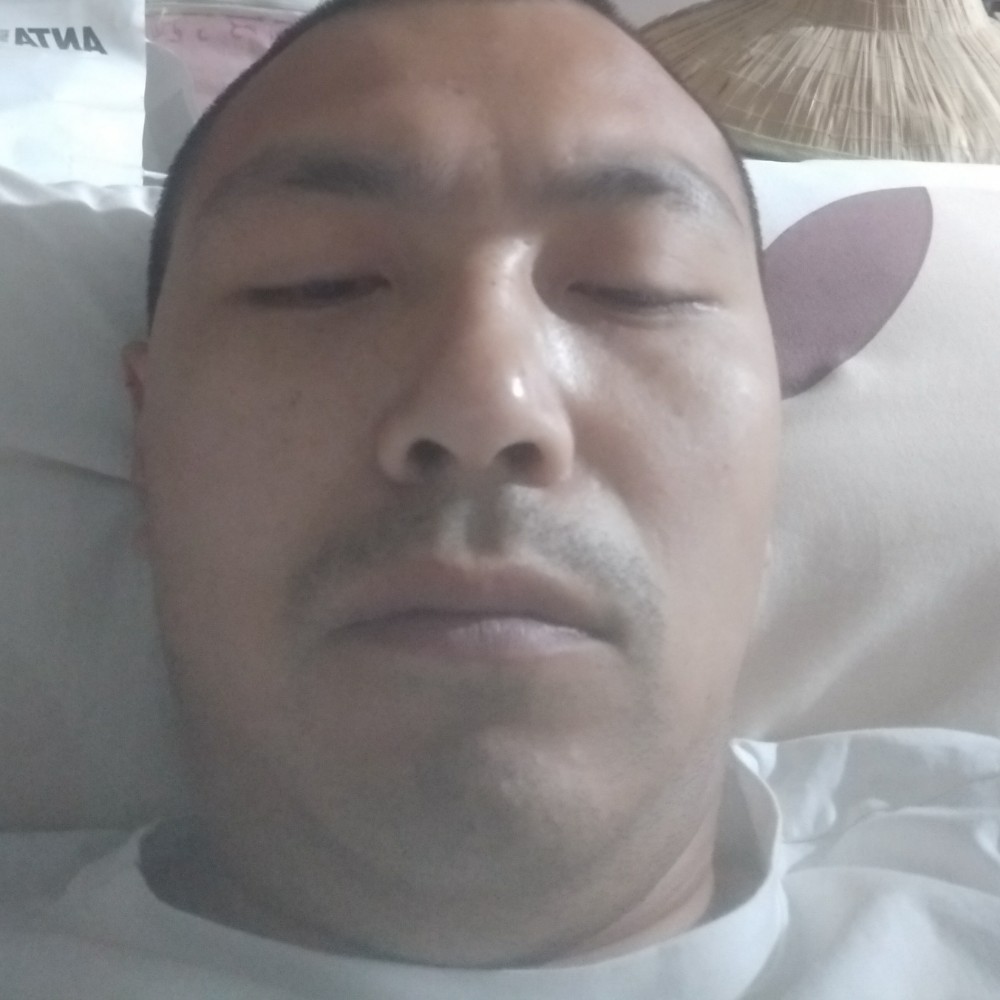 忧伤给指甲油的照片