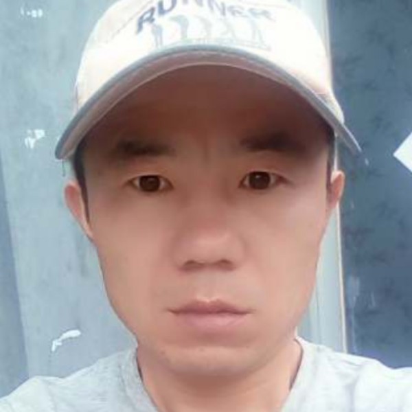 暖光那透彻的照片