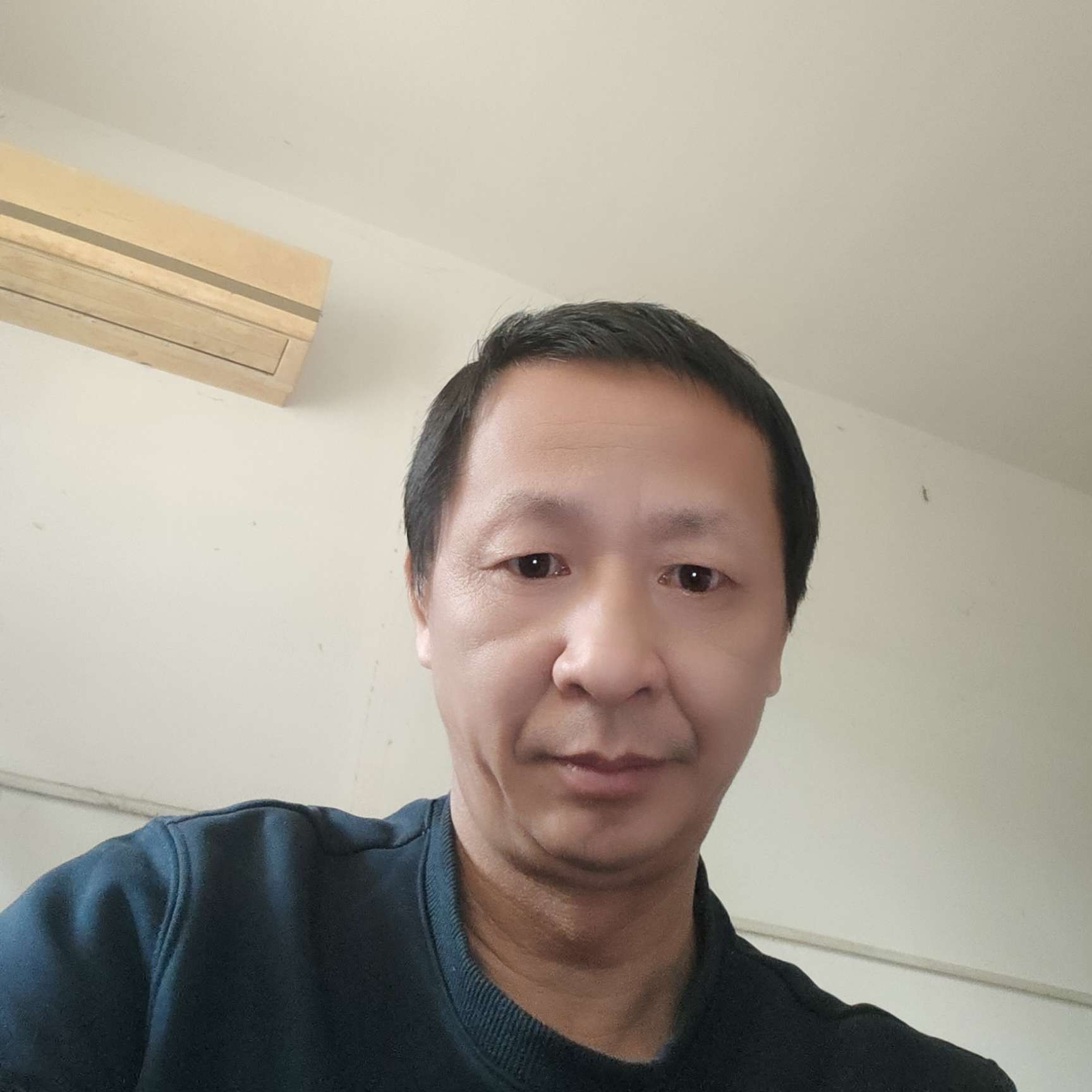 冷眼关亲密的照片