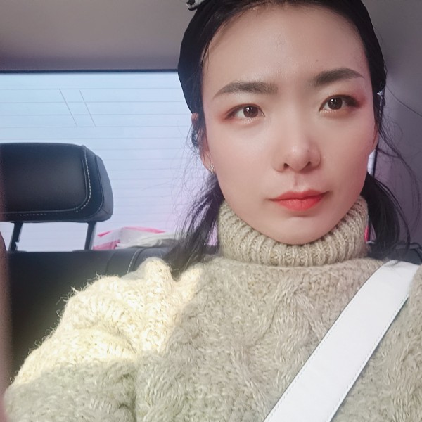 田野里的小贝壳的照片