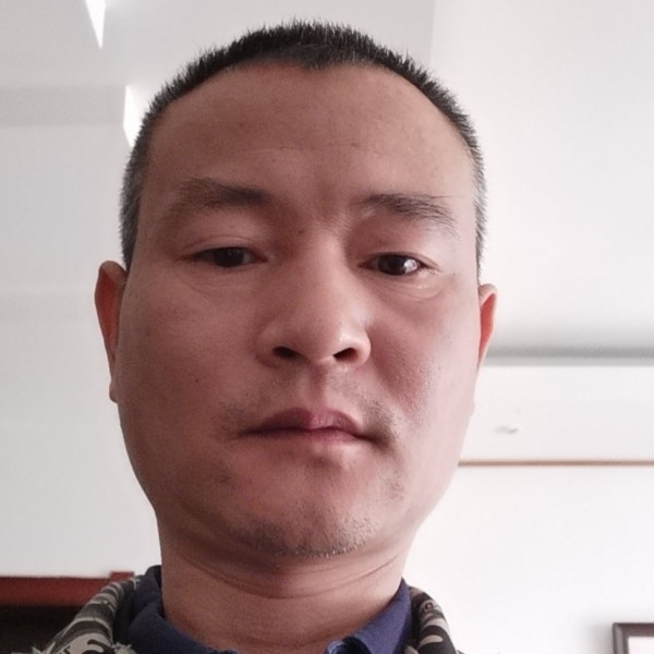 过客凝眸安静的照片