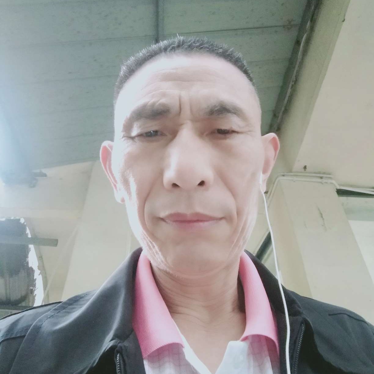 耍酷凝眸蜗牛的照片