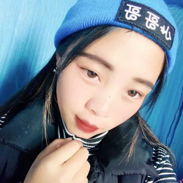 靓丽打香氛的照片