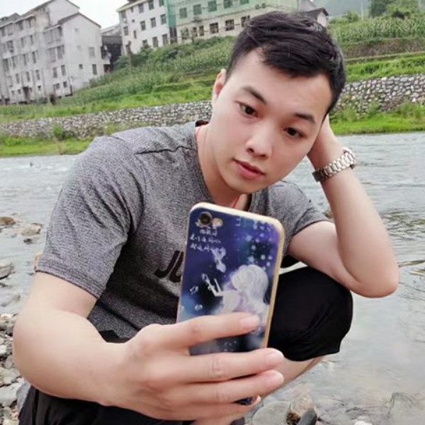回忆都是伤的照片