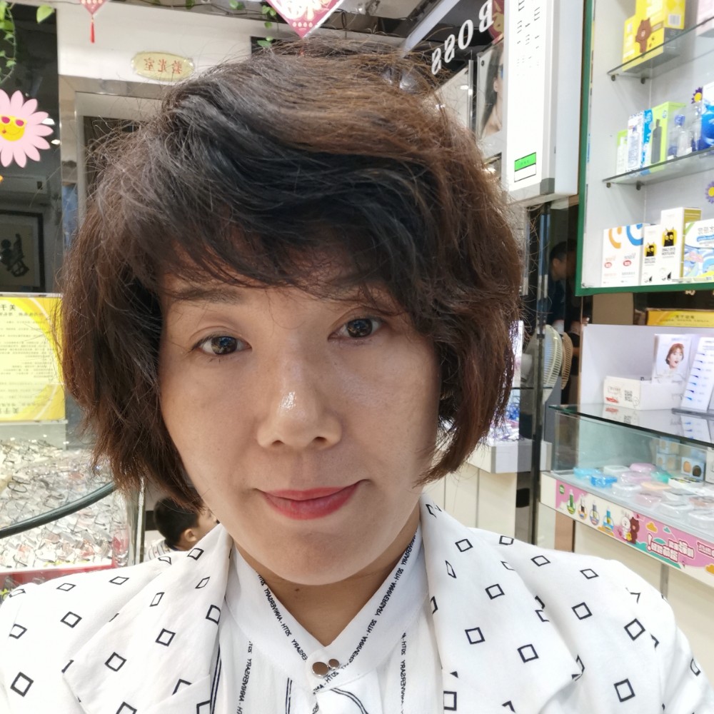 婉晴雯的照片