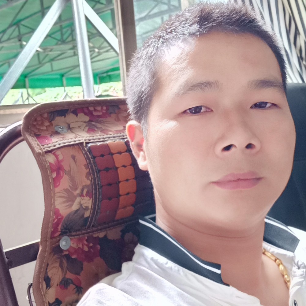 腼腆春媱的照片