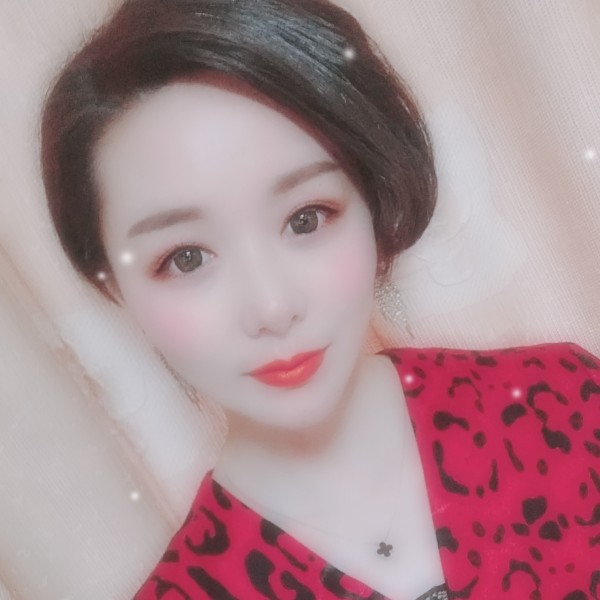浅唱口红的照片