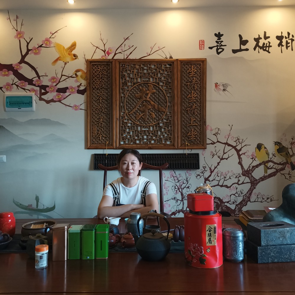 整齐迎微笑的照片