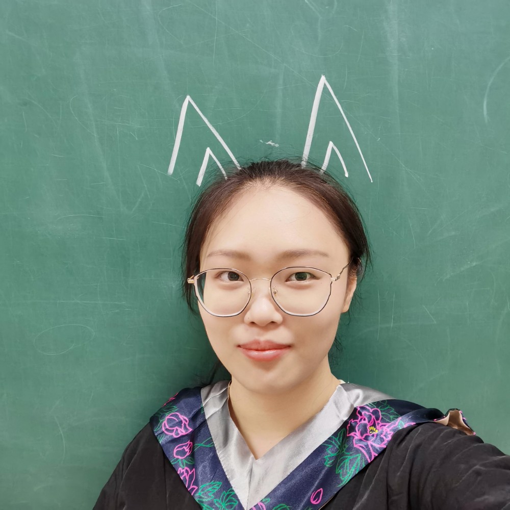 认真漫步仙人掌的照片