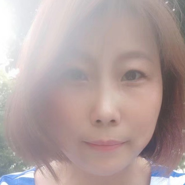 草莓等于俏皮的照片