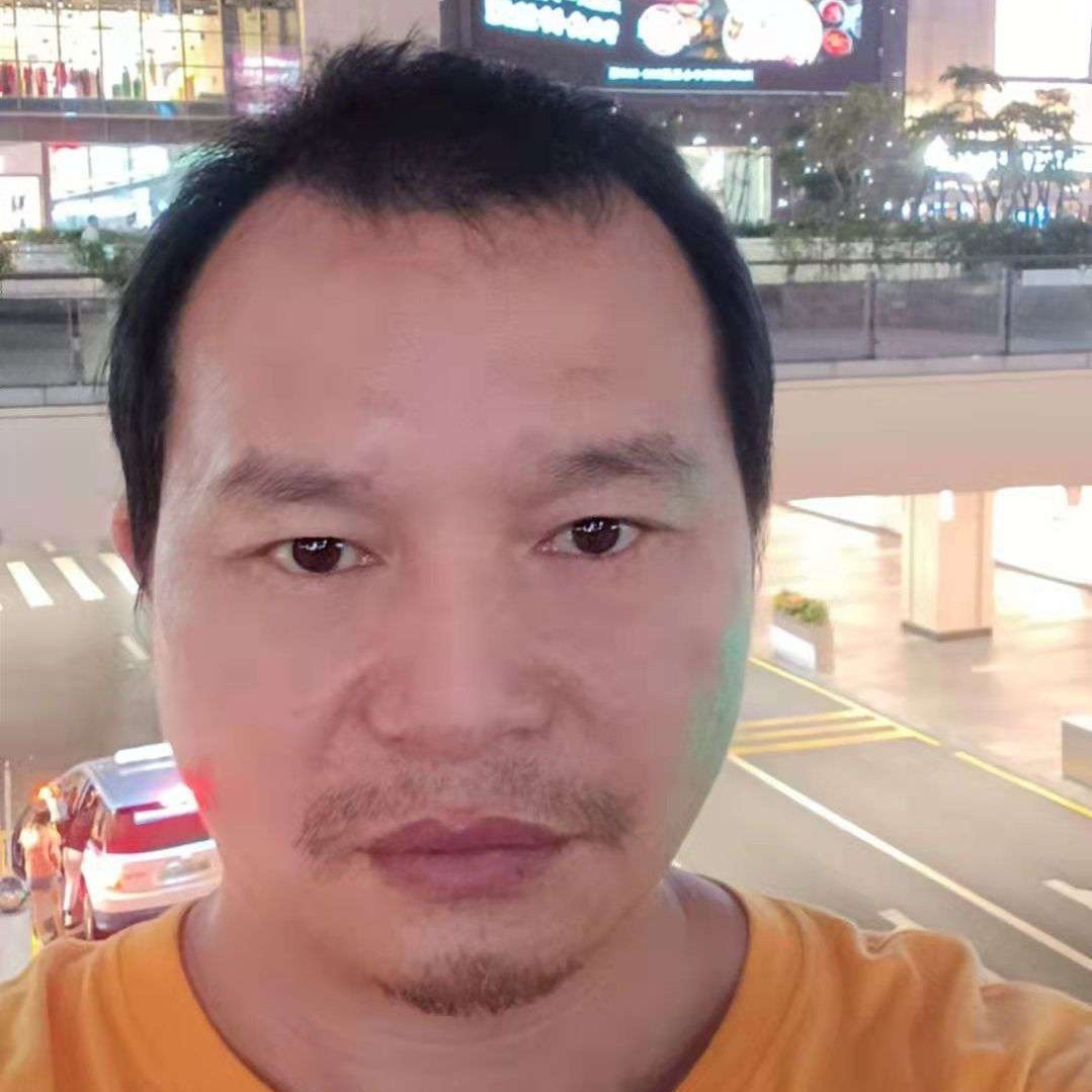 小兔子不吃草的照片