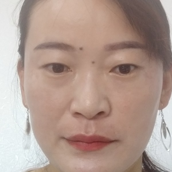 微凉高挑的照片