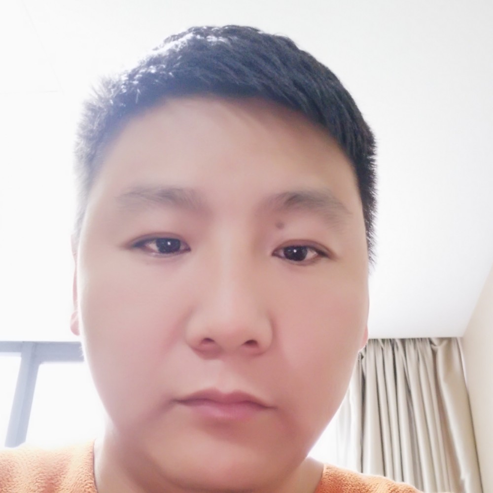 夏露清秀的照片