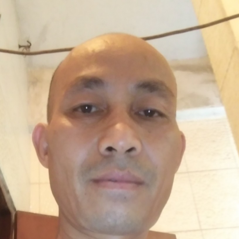 冷风冷雨夜的照片