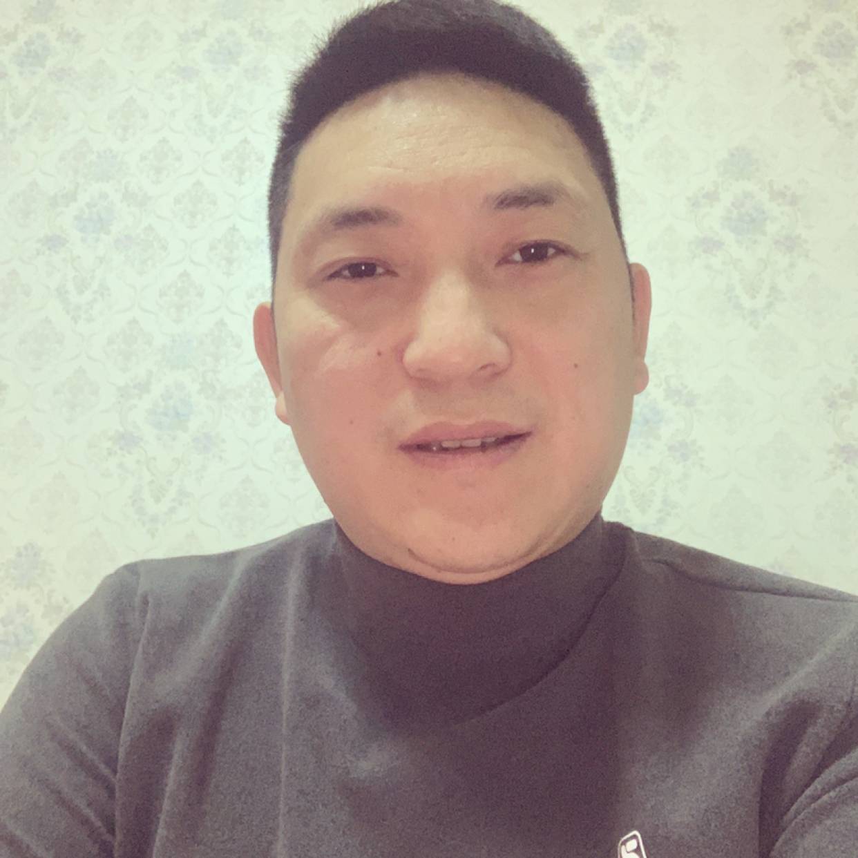 卡布奇诺的凝眸羊的照片