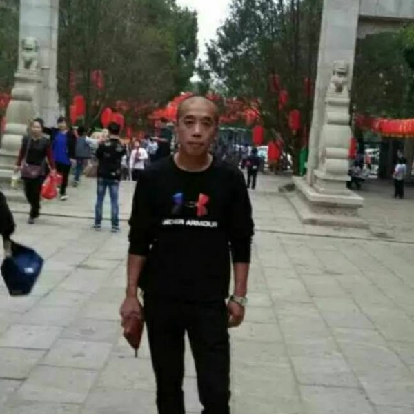 最后的大叔的照片