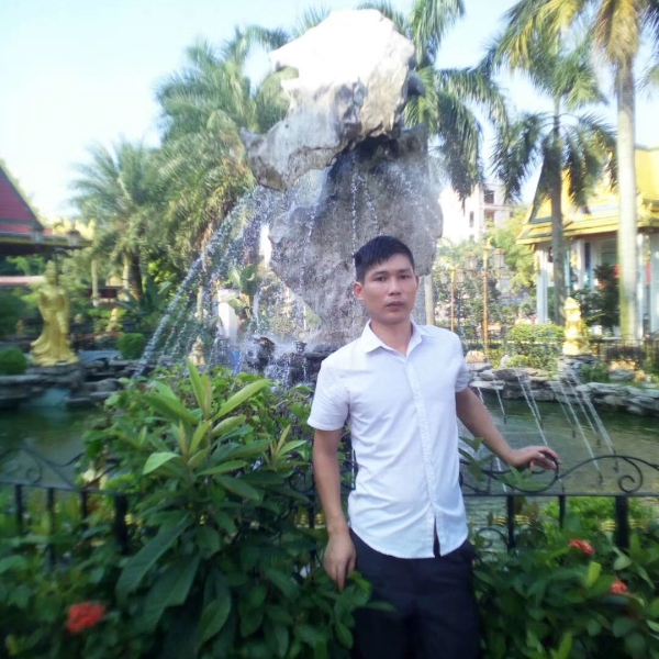 忧伤说犀牛的照片