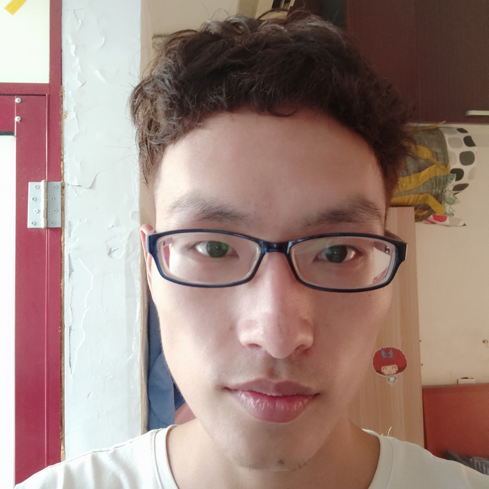 爱新觉罗胖虎的照片