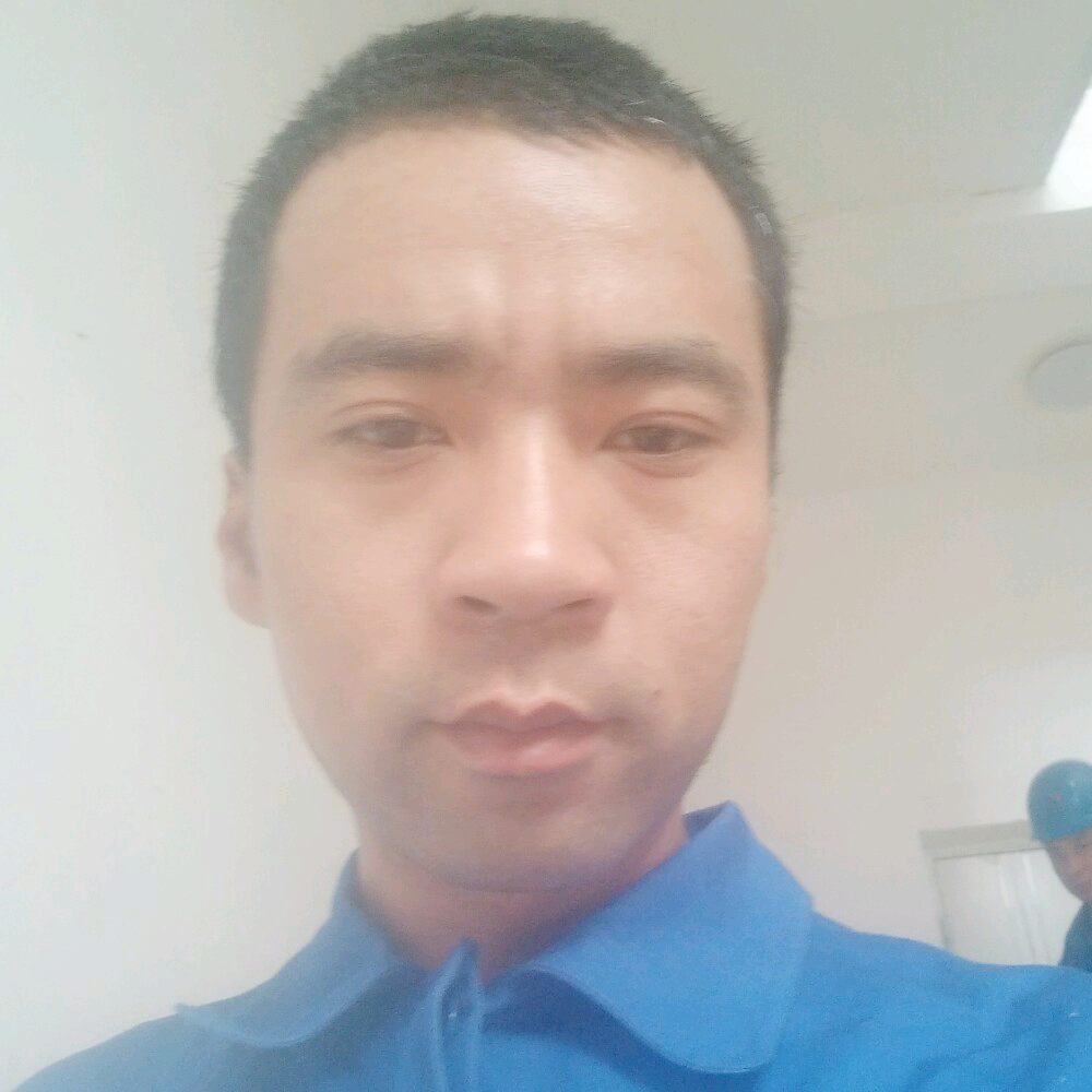 眼角的笑容的照片