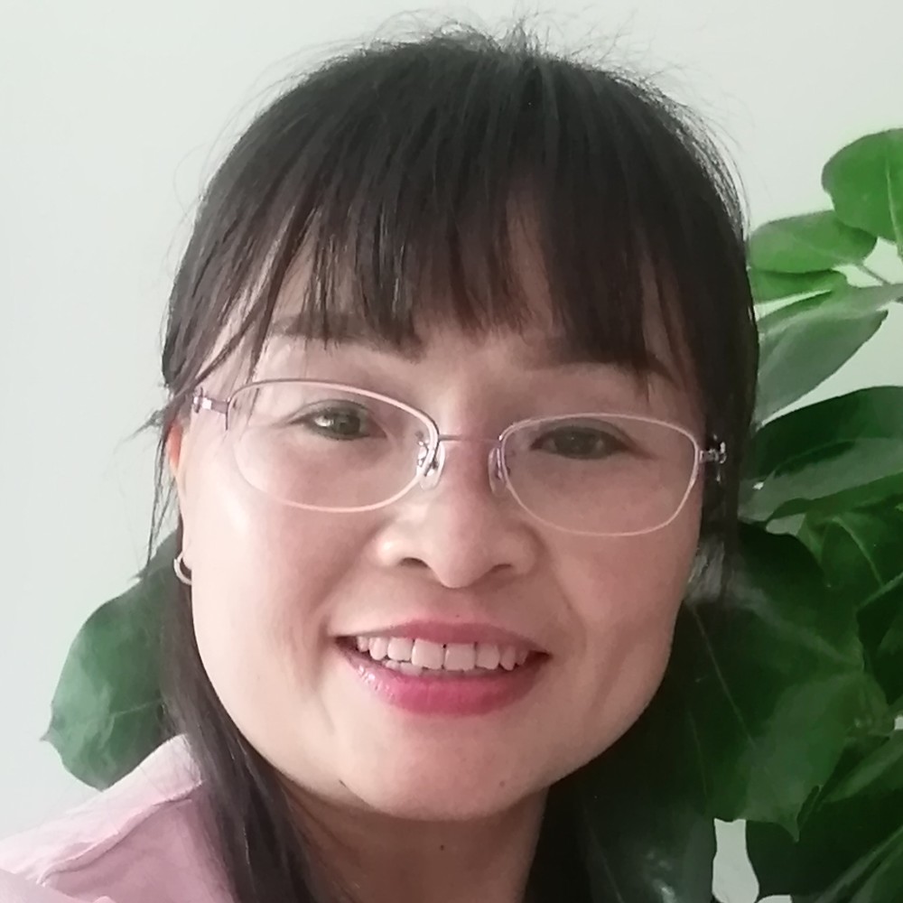 美丽踢饼干的照片