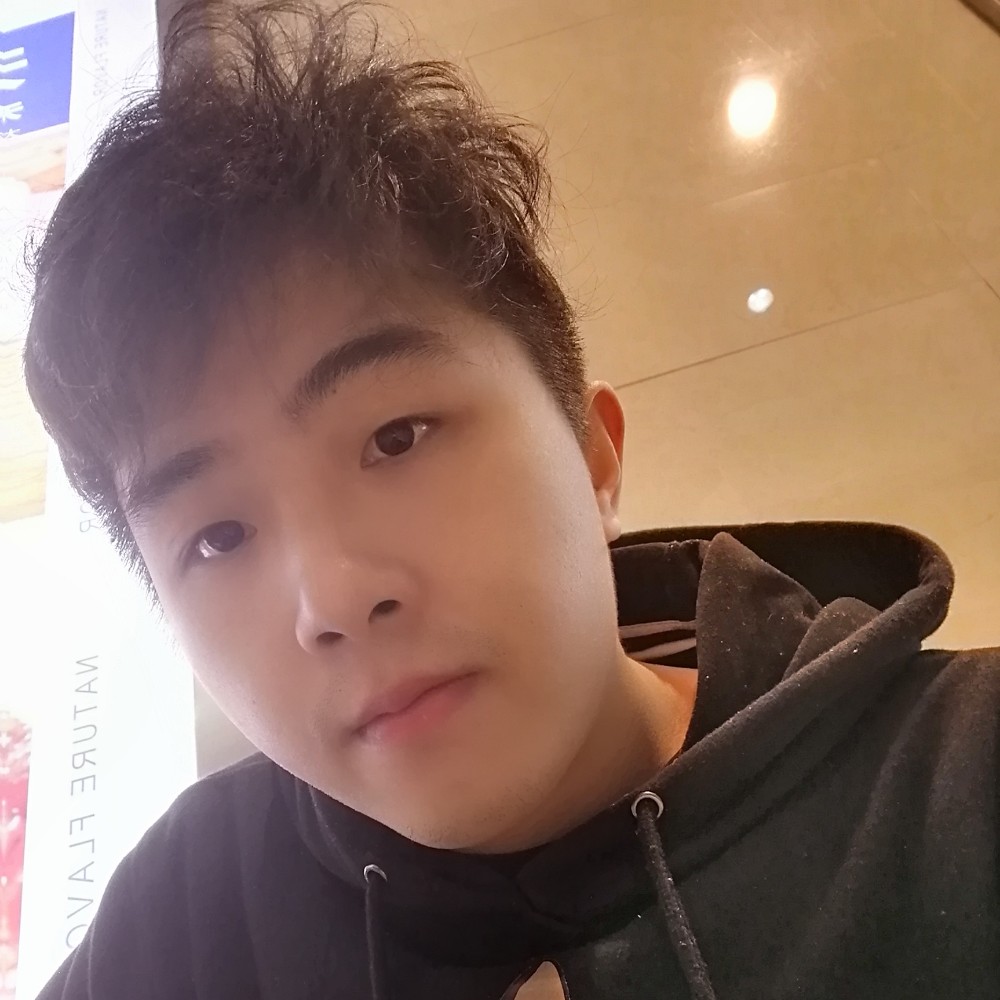 隐忍泪了大白的照片