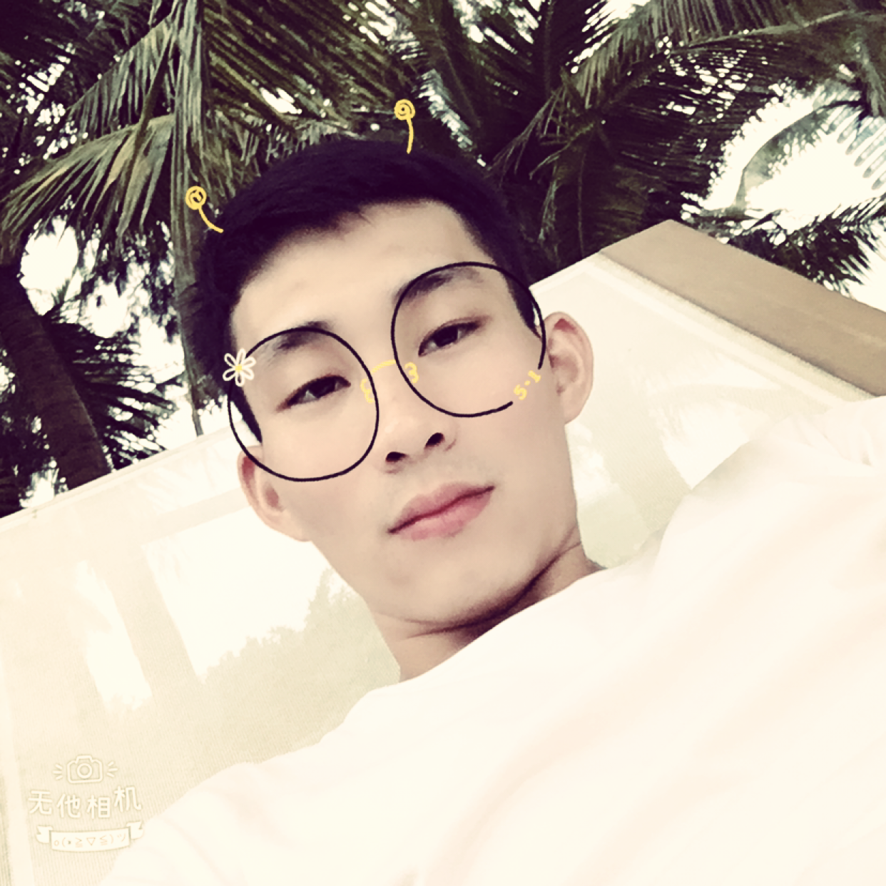 黑夜回眸怕孤独的照片