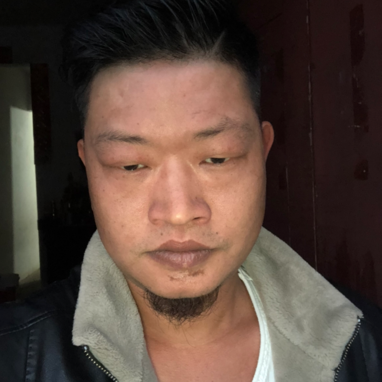 细腻闻音响的照片